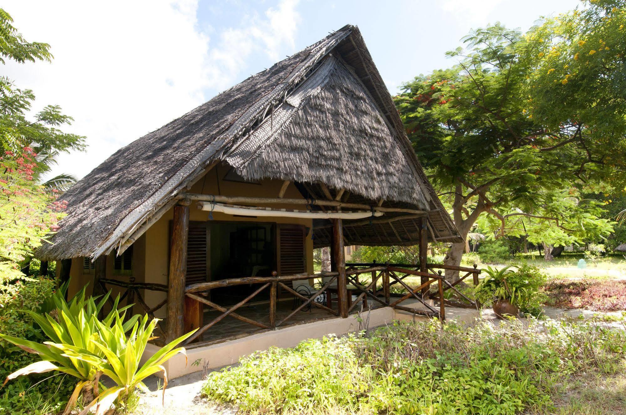 Kinasi Lodge Utende Εξωτερικό φωτογραφία