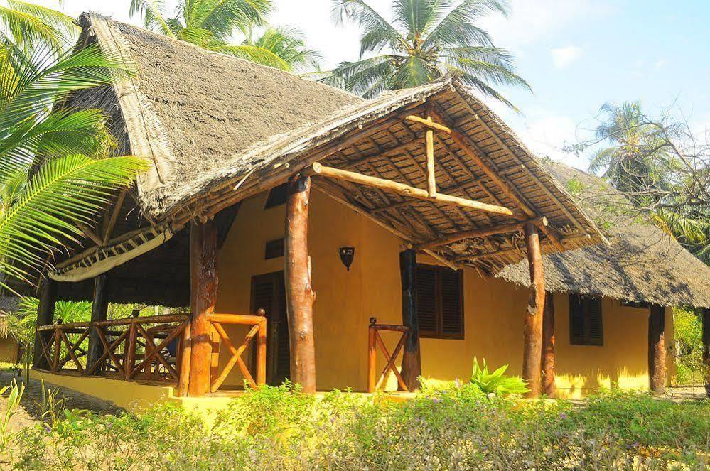 Kinasi Lodge Utende Εξωτερικό φωτογραφία