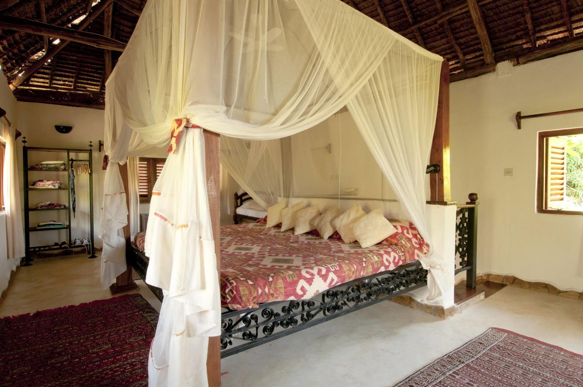 Kinasi Lodge Utende Εξωτερικό φωτογραφία
